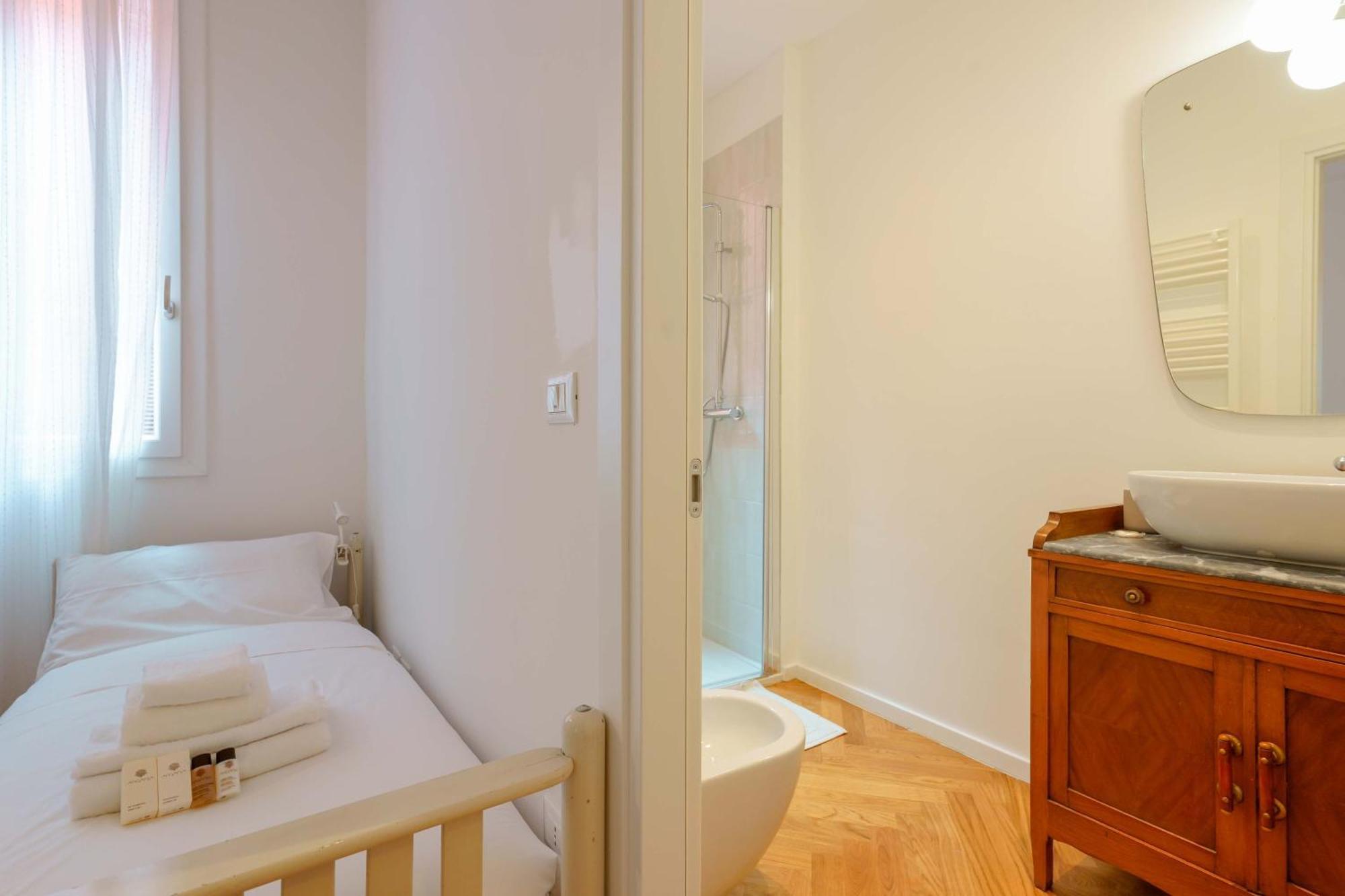 Casa Bradamanti Apartment โบโลญญา ภายนอก รูปภาพ